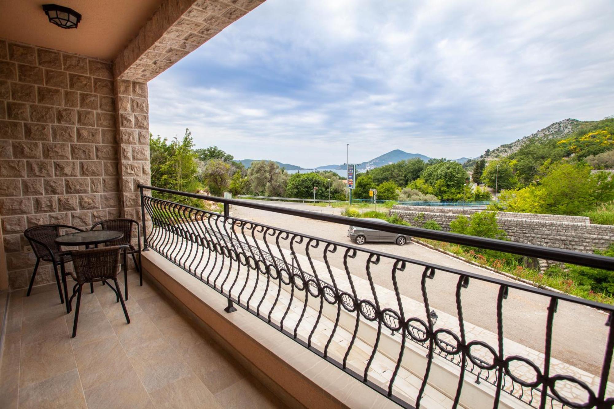 Rosmarino Apartment Sveti Stefan Exterior photo